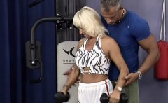 muscle mom sex at the gym