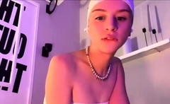 Amateur Webcam Teen Masturbates And Teases