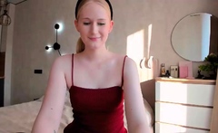 Amateur Webcam Teen Masturbates And Teases